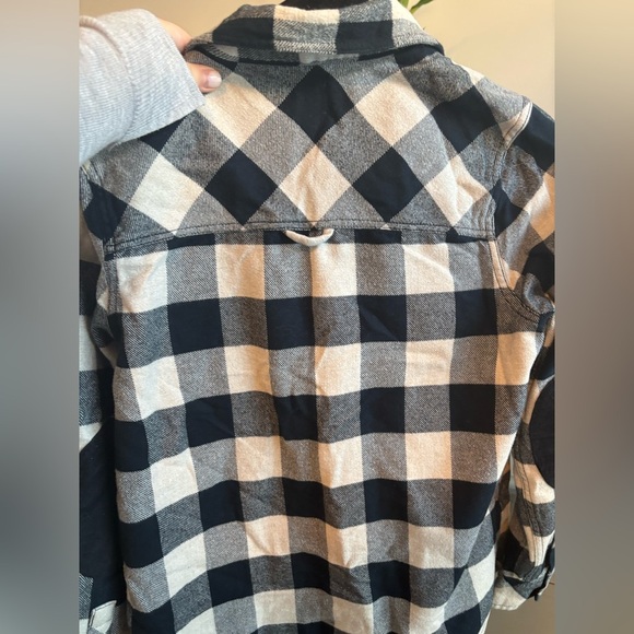 Roots flannel shirt ladies size XS - long sleeve shirt - PTP is 19 - Picture 5 of 6